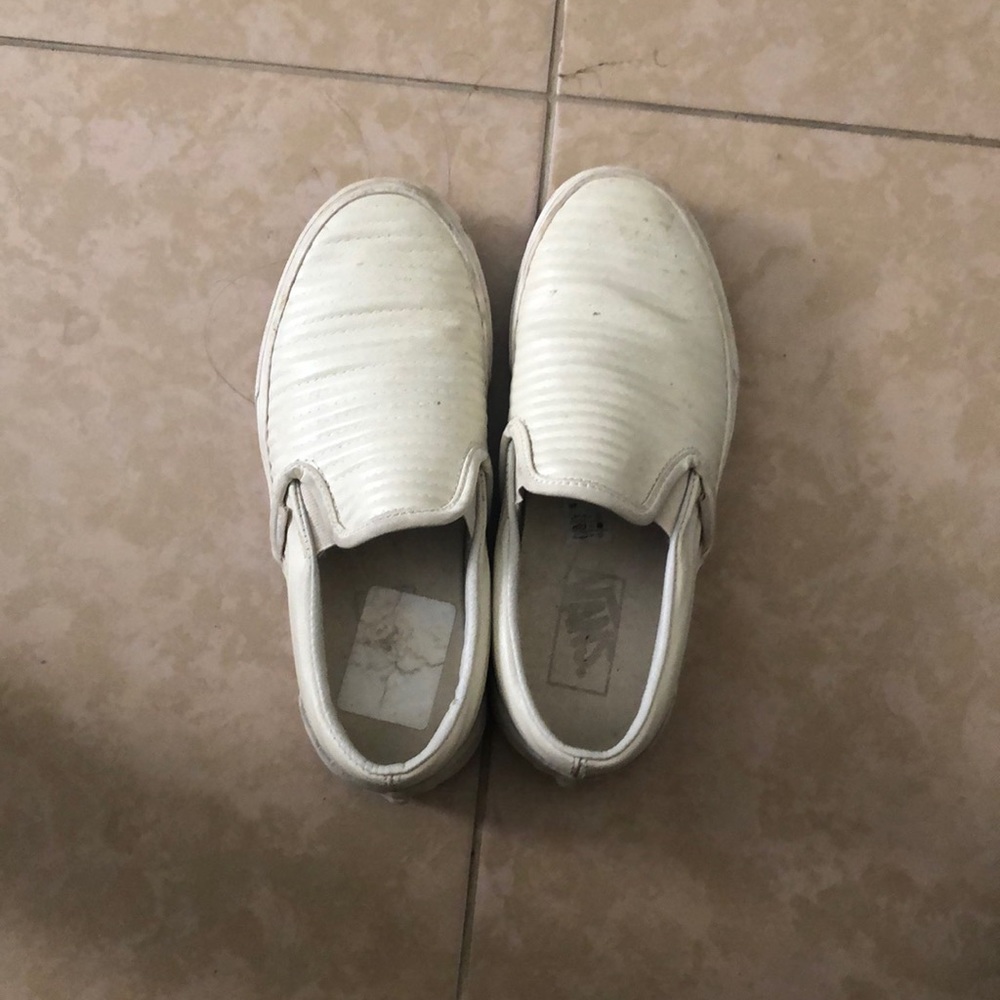 A pair of white vans!